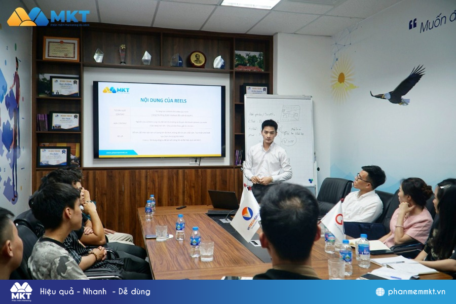 "Đột Phá Doanh Thu - Ma Trận Marketing Đa Điểm Chạm Khách Hàng" cùng Phần mềm MKT